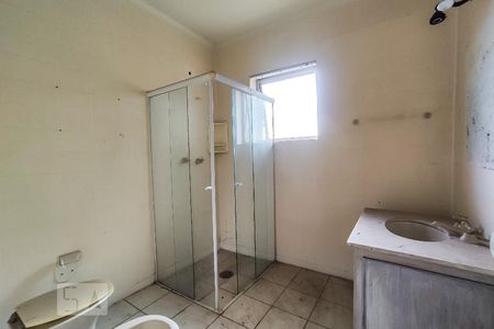 Casa à venda com 748m², 4 quartos e 6 vagasBanheiro Suíte 2