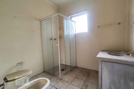 Casa à venda com 748m², 4 quartos e 6 vagasBanheiro Suíte 2