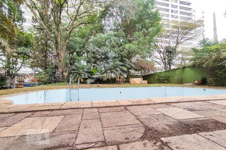 Casa à venda com 748m², 4 quartos e 6 vagasÁrea Externa