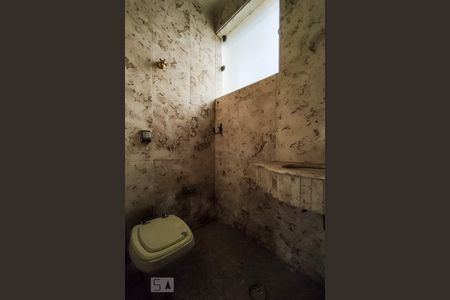 Casa à venda com 748m², 4 quartos e 6 vagasLavabo