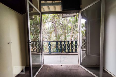 Casa à venda com 748m², 4 quartos e 6 vagasSuíte 2