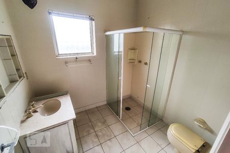 Casa à venda com 748m², 4 quartos e 6 vagasBanheiro dos Quartos