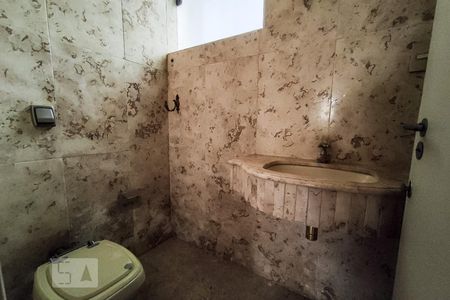 Casa à venda com 748m², 4 quartos e 6 vagasLavabo