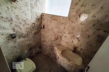 Casa à venda com 748m², 4 quartos e 6 vagasLavabo