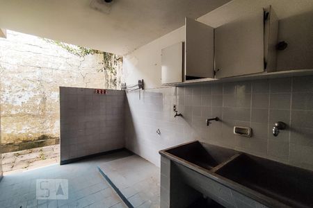 Casa à venda com 748m², 4 quartos e 6 vagasÁrea de Serviço