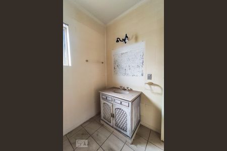 Casa à venda com 748m², 4 quartos e 6 vagasBanheiro Suíte 2