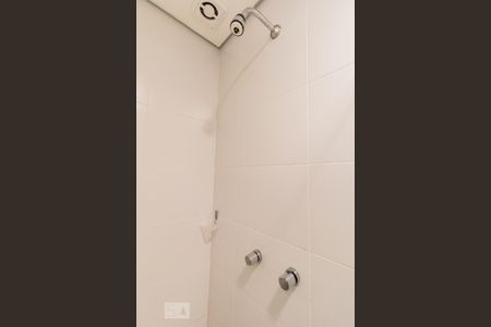 Banheiro da Suíte de kitnet/studio para alugar com 1 quarto, 26m² em Rebouças, Curitiba