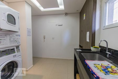 Lavanderia de kitnet/studio para alugar com 1 quarto, 26m² em Rebouças, Curitiba