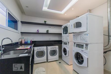 Lavanderia de kitnet/studio para alugar com 1 quarto, 26m² em Rebouças, Curitiba