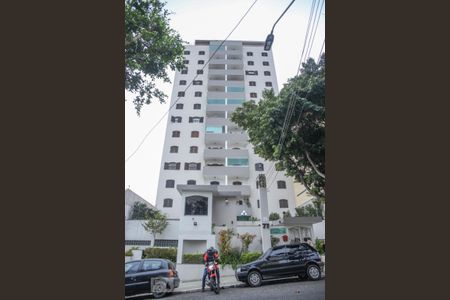 Apartamento para alugar com 110m², 3 quartos e 1 vaga Apartamento para alugar com 110m², 3 quartos e 1 vagaFachada