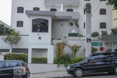Apartamento para alugar com 110m², 3 quartos e 1 vaga Apartamento para alugar com 110m², 3 quartos e 1 vagaFachada