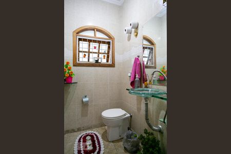 Casa à venda com 280m², 4 quartos e 2 vagasLavabo