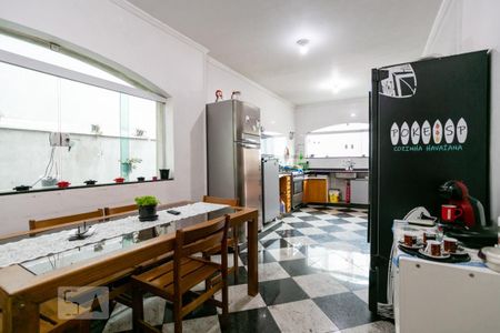 Casa à venda com 280m², 4 quartos e 2 vagasCopa e Cozinha