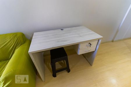 Sala de apartamento para alugar com 1 quarto, 45m² em Bosque, Campinas