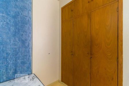 Apartamento para alugar com 45m², 1 quarto e sem vagaQuarto - Armários