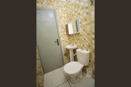 Banheiro de apartamento para alugar com 2 quartos, 50m² em Samambaia Sul (samambaia), Brasília