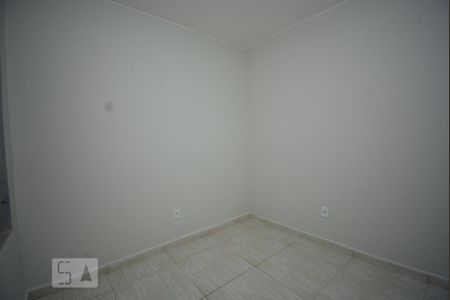Quarto 1 de apartamento para alugar com 2 quartos, 50m² em Samambaia Sul (samambaia), Brasília