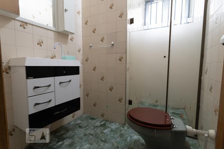 Banheiro da Suíte de casa à venda com 2 quartos, 150m² em Jardim Teresa, São Paulo