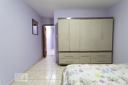 Suíte de casa à venda com 2 quartos, 150m² em Jardim Teresa, São Paulo