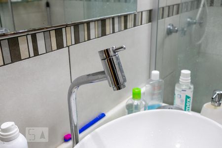 Casa à venda com 140m², 3 quartos e 2 vagasBanheiro