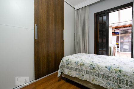 Casa à venda com 140m², 3 quartos e 2 vagasQuarto 2
