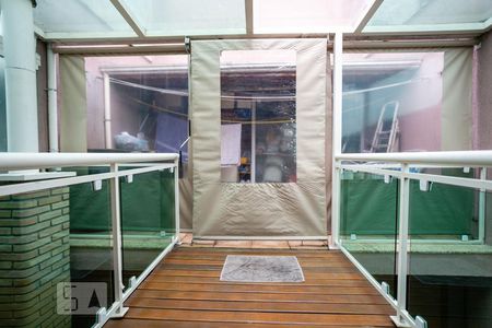 Casa à venda com 140m², 3 quartos e 2 vagasDeck do quarto 2