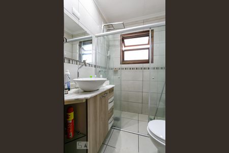 Casa à venda com 140m², 3 quartos e 2 vagasBanheiro