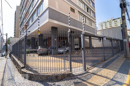 Apartamento para alugar com 95m², 2 quartos e 1 vagaFachada