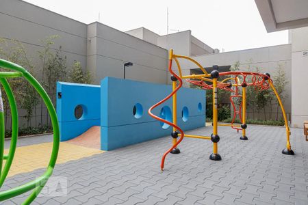 Studio para alugar com 28m², 1 quarto e sem vaga Studio para alugar com 28m², 1 quarto e sem vagaÁrea Comum - Playground