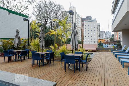 Studio para alugar com 28m², 1 quarto e sem vaga Studio para alugar com 28m², 1 quarto e sem vagaÁrea comum - Piscina