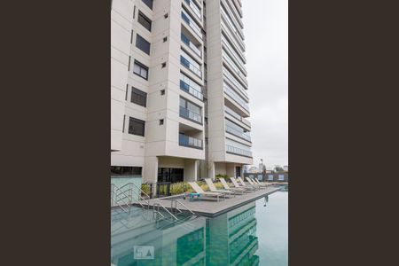 Studio para alugar com 28m², 1 quarto e sem vaga Studio para alugar com 28m², 1 quarto e sem vagaÁrea comum - Piscina