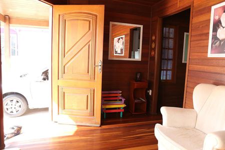 Sala de casa à venda com 3 quartos, 106m² em Cavalhada, Porto Alegre