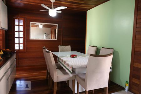 Cozinha de casa à venda com 3 quartos, 106m² em Cavalhada, Porto Alegre