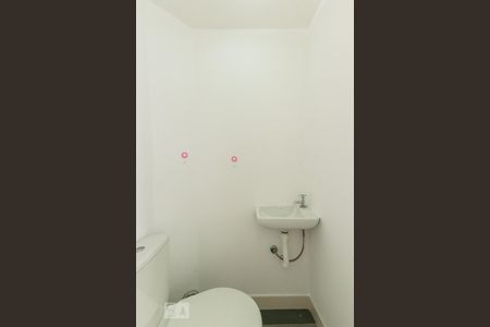 Apartamento para alugar com 124m², 3 quartos e 1 vaga Apartamento para alugar com 124m², 3 quartos e 1 vagaBanheiro de Serviço