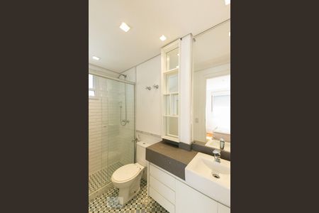 Banheiro do Quarto 1 de apartamento para alugar com 3 quartos, 124m² em Itaim Bibi, São Paulo