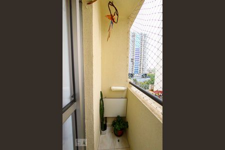 Sacada da Sala de apartamento à venda com 3 quartos, 69m² em Picanço, Guarulhos