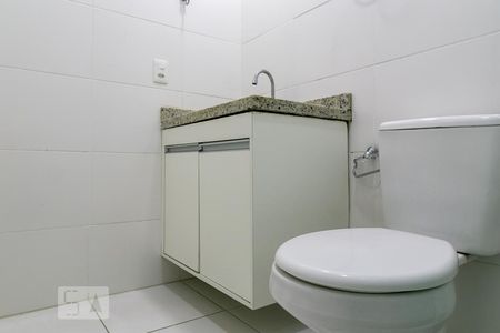 Apartamento à venda com 30m², 1 quarto e sem vagaBanheiro da suíte