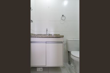 Apartamento à venda com 30m², 1 quarto e sem vagaBanheiro da suíte
