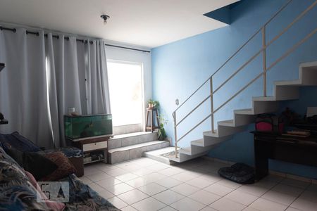 Sala de casa para alugar com 3 quartos, 123m² em Vila Sao Francisco de Assis, Cotia