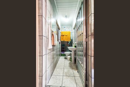 Casa à venda com 330m², 3 quartos e 2 vagasBanheiro