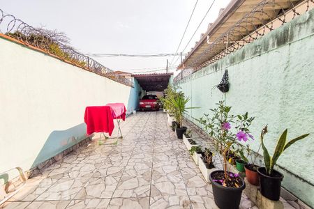Casa à venda com 330m², 3 quartos e 2 vagasQuintal