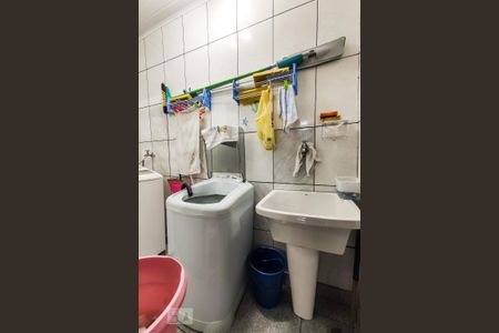 Casa à venda com 330m², 3 quartos e 2 vagasÁrea de Serviço