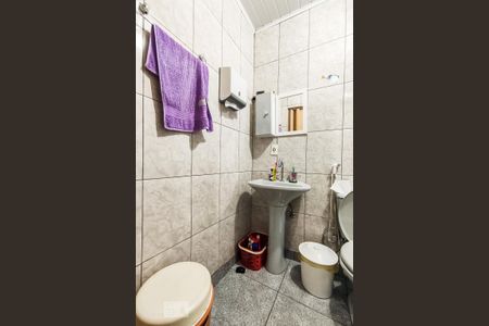 Casa à venda com 330m², 3 quartos e 2 vagasBanheiro