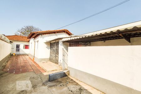 Casa à venda com 330m², 3 quartos e 2 vagasCasa 2