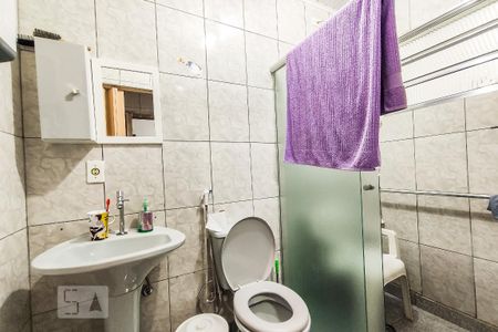 Casa à venda com 330m², 3 quartos e 2 vagasBanheiro