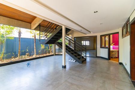 Casa à venda com 620m², 4 quartos e 4 vagas Casa à venda com 620m², 4 quartos e 4 vagasSala 4