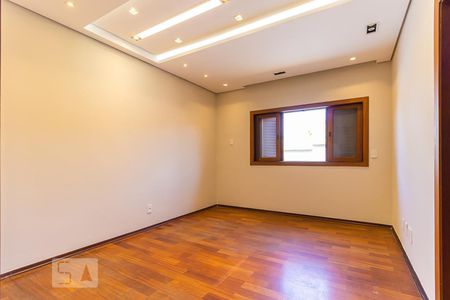 Casa à venda com 620m², 4 quartos e 4 vagas Casa à venda com 620m², 4 quartos e 4 vagasQuarto da suíte 3