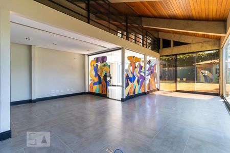 Casa à venda com 620m², 4 quartos e 4 vagas Casa à venda com 620m², 4 quartos e 4 vagasSala 4