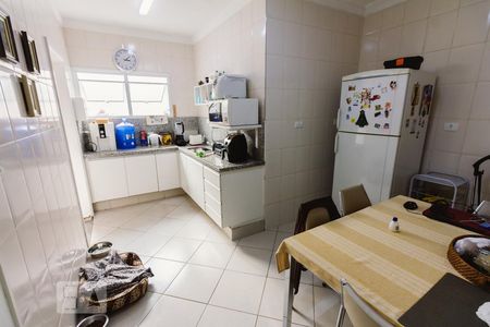 Casa à venda com 240m², 3 quartos e 2 vagasCozinha