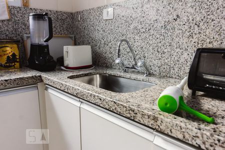 Casa à venda com 240m², 3 quartos e 2 vagasCozinha Pia
